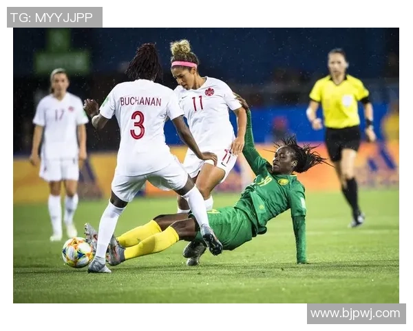 加拿大最帅足球球星风采展示 引领体育时尚潮流的魅力之星 加拿大最帅足球球星风采展示 引领体育时尚潮流的魅力之星